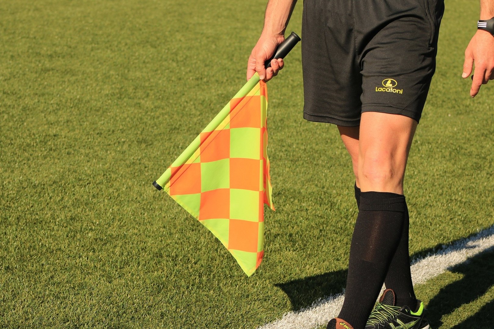 Czerwona kartka i dublet Wolnego – Ina wygrywa derby z Kłosem!
